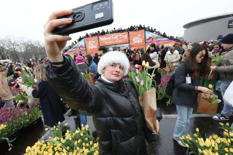 Feestelijke start snijtulpenseizoen