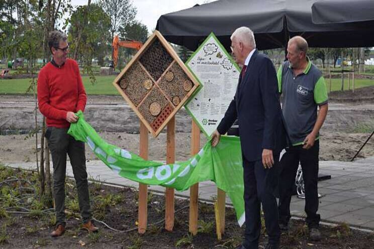 Donker Groep aan de slag met beplanting Floriade